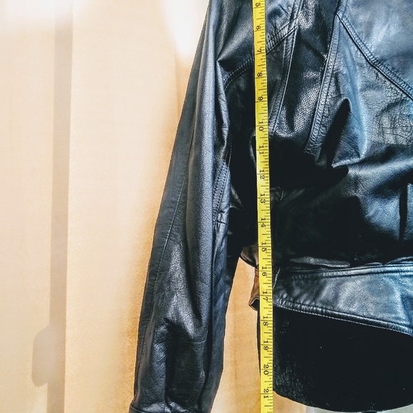 Stylish vintage black leather Thinsulate jacket! - Picture 3 of 8